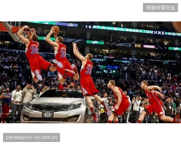 NBA球星反手扣篮罕见画面：巅峰瞬间与无与伦比的天赋