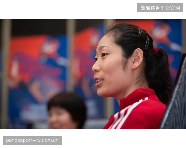 上海女排3-0晋级四强，朱婷遭严密限制背后的精彩战术与战术解析